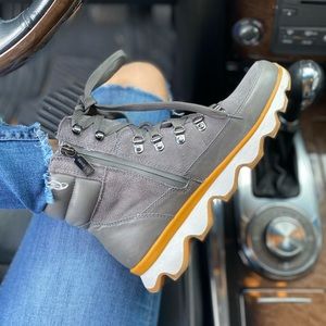 Blondo Waterproof Boot